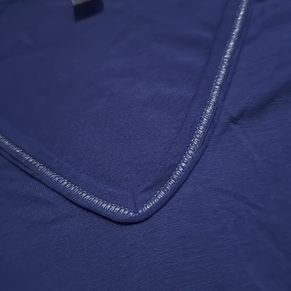 🔥10/$15 Top - Picture 3 of 3